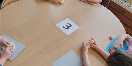 Powiększ grafikę: tlusty-czwartek-677708.jpg