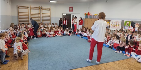 Powiększ grafikę: uroczysty-apel-z-okazji-swieta-niepodleglosci-653577.jpg