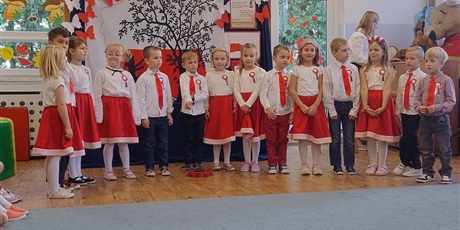 Powiększ grafikę: uroczysty-apel-z-okazji-swieta-niepodleglosci-653586.jpg