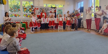 Powiększ grafikę: uroczysty-apel-z-okazji-swieta-niepodleglosci-653588.jpg