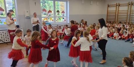 Powiększ grafikę: uroczysty-apel-z-okazji-swieta-niepodleglosci-653593.jpg