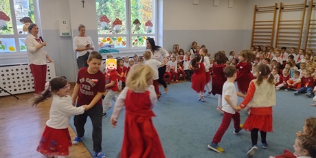 Powiększ grafikę: uroczysty-apel-z-okazji-swieta-niepodleglosci-653594.jpg