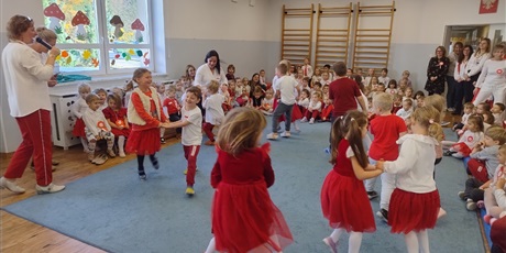 Powiększ grafikę: uroczysty-apel-z-okazji-swieta-niepodleglosci-653595.jpg