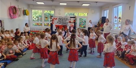 Powiększ grafikę: uroczysty-apel-z-okazji-swieta-niepodleglosci-653604.jpg