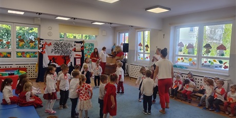 Powiększ grafikę: uroczysty-apel-z-okazji-swieta-niepodleglosci-653607.jpg