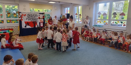 Powiększ grafikę: uroczysty-apel-z-okazji-swieta-niepodleglosci-653608.jpg