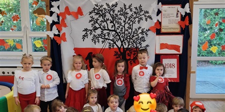 Powiększ grafikę: uroczysty-apel-z-okazji-swieta-niepodleglosci-653641.jpg