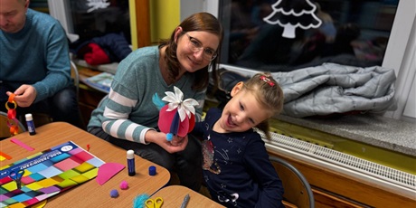 Powiększ grafikę: warsztaty-swiateczne-z-rodzicami-660661.jpg