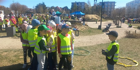 Powiększ grafikę: xi-osowski-eko-festyn-689356.jpg