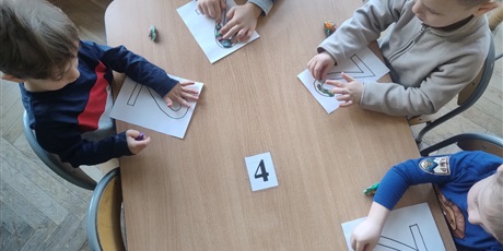 Powiększ grafikę: zabawy-matematyczne-678653.jpg