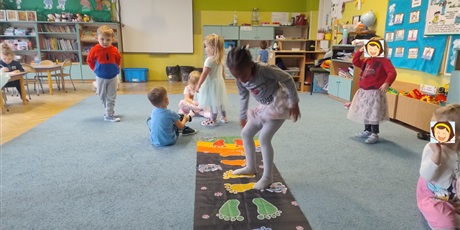 Zabawy ruchowe i umuzykalniające