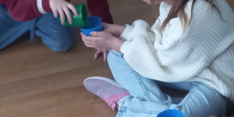 Powiększ grafikę: zabawy-sensoryczne-669717.jpg