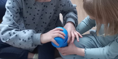 Powiększ grafikę: zabawy-sensoryczne-669721.jpg