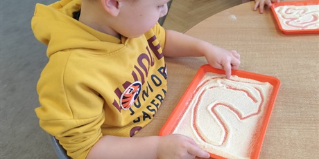 Powiększ grafikę: zabawy-sensoryczne-669724.jpg