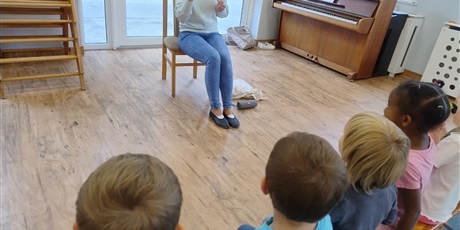 Powiększ grafikę: zabawy-umuzykalniajace-642124.jpg