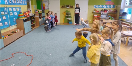 Powiększ grafikę: zabawy-w-czasie-ferii-671239.jpg