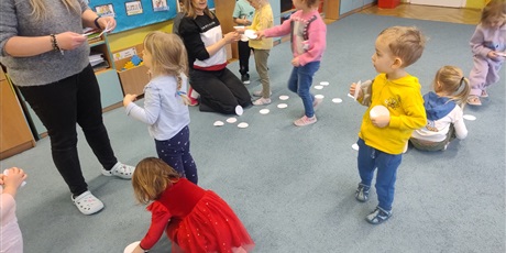 Powiększ grafikę: zabawy-w-czasie-ferii-671241.jpg