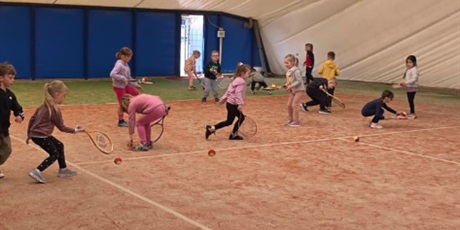 Powiększ grafikę: zajecia-tenis-ziemny-689064.jpg