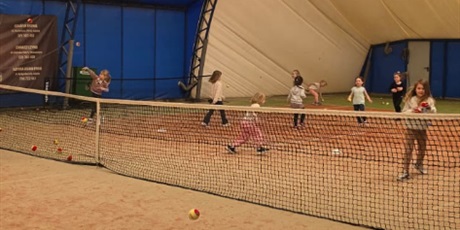 Powiększ grafikę: zajecia-tenis-ziemny-689065.jpg