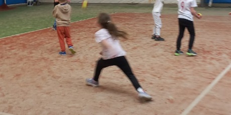 Powiększ grafikę: zajecia-tenis-ziemny-689068.jpg