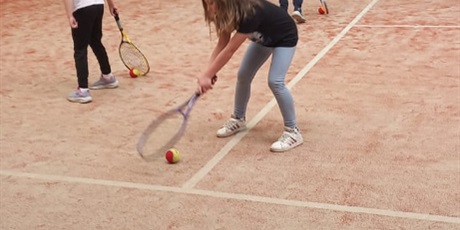 Powiększ grafikę: zajecia-tenis-ziemny-689069.jpg