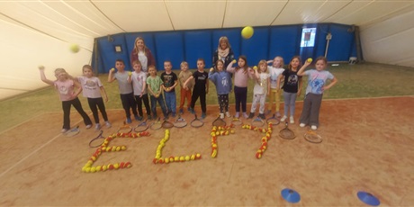 Powiększ grafikę: zajecia-tenis-ziemny-689082.jpg