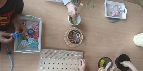 Powiększ grafikę: zajecia-z-elementami-metody-montessori-619866.jpg