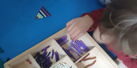 Powiększ grafikę: zajecia-z-elementami-metody-montessori-619901.jpg