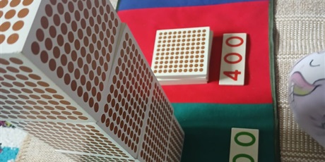 Powiększ grafikę: zajecia-z-elementami-metody-montessori-619910.jpg
