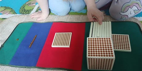 Powiększ grafikę: zajecia-z-elementami-metody-montessori-619914.jpg