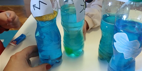 Powiększ grafikę: zajecia-z-pedagogiem-rewalidacja-terapia-pedagogiczna-i-program-sensoryczna-zabawa-zmysly-udoskonala-620886.jpg