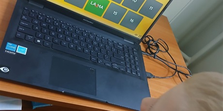 Powiększ grafikę: zajecia-z-pedagogiem-rewalidacja-terapia-pedagogiczna-i-program-sensoryczna-zabawa-zmysly-udoskonala-623569.jpg