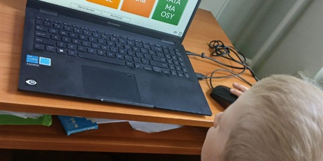 Powiększ grafikę: zajecia-z-pedagogiem-rewalidacja-terapia-pedagogiczna-i-program-sensoryczna-zabawa-zmysly-udoskonala-623570.jpg