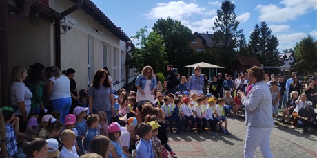 Powiększ grafikę: zakonczenie-roku-przedszkolnego-632030.jpg