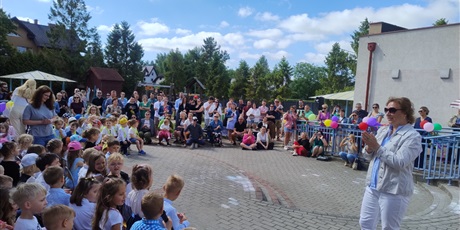 Powiększ grafikę: zakonczenie-roku-przedszkolnego-632032.jpg