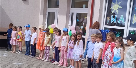 Powiększ grafikę: zakonczenie-roku-przedszkolnego-632059.jpg