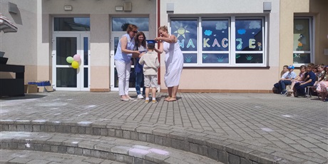 Powiększ grafikę: zakonczenie-roku-przedszkolnego-632069.jpg