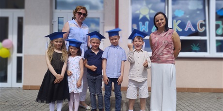 Powiększ grafikę: zakonczenie-roku-przedszkolnego-632083.jpg