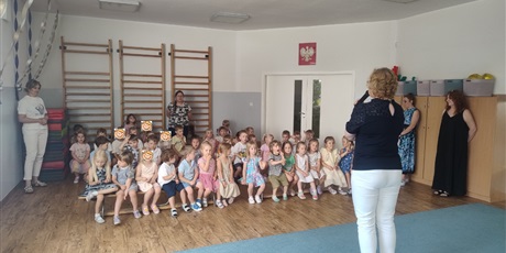 Powiększ grafikę: zakonczenie-roku-przedszkolnego-706778.jpg