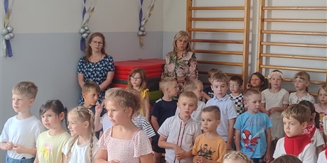 Powiększ grafikę: zakonczenie-roku-przedszkolnego-706798.jpg