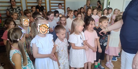 Powiększ grafikę: zakonczenie-roku-przedszkolnego-706854.jpg