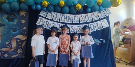 Powiększ grafikę: zakonczenie-roku-przedszkolnego-706894.jpg
