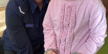 Powiększ grafikę: zawod-policjant-644348.jpg