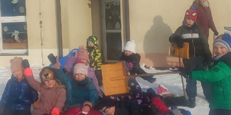 Powiększ grafikę: zimowe-zabawy-670616.jpg