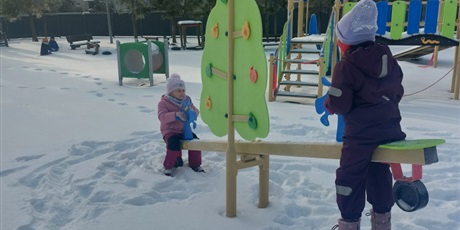 Powiększ grafikę: zimowe-zabawy-670814.jpg