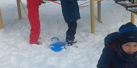 Powiększ grafikę: zimowe-zabawy-676435.jpg