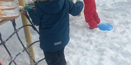 Powiększ grafikę: zimowe-zabawy-676436.jpg