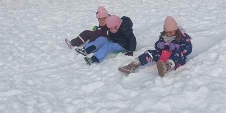 Powiększ grafikę: zimowe-zabawy-676438.jpg