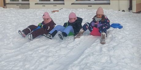 Powiększ grafikę: zimowe-zabawy-676440.jpg